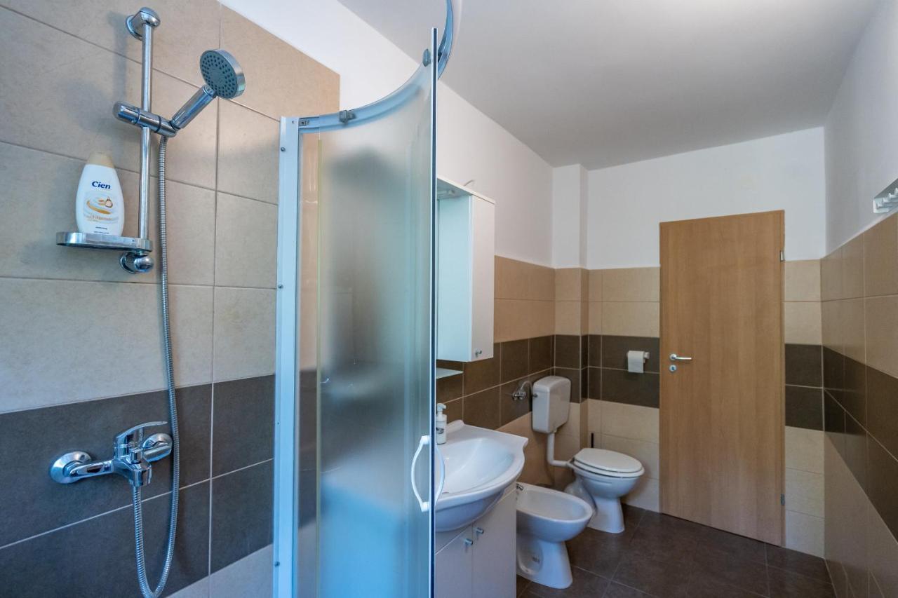 Stara Baska Apartments Stara Baška Exterior foto